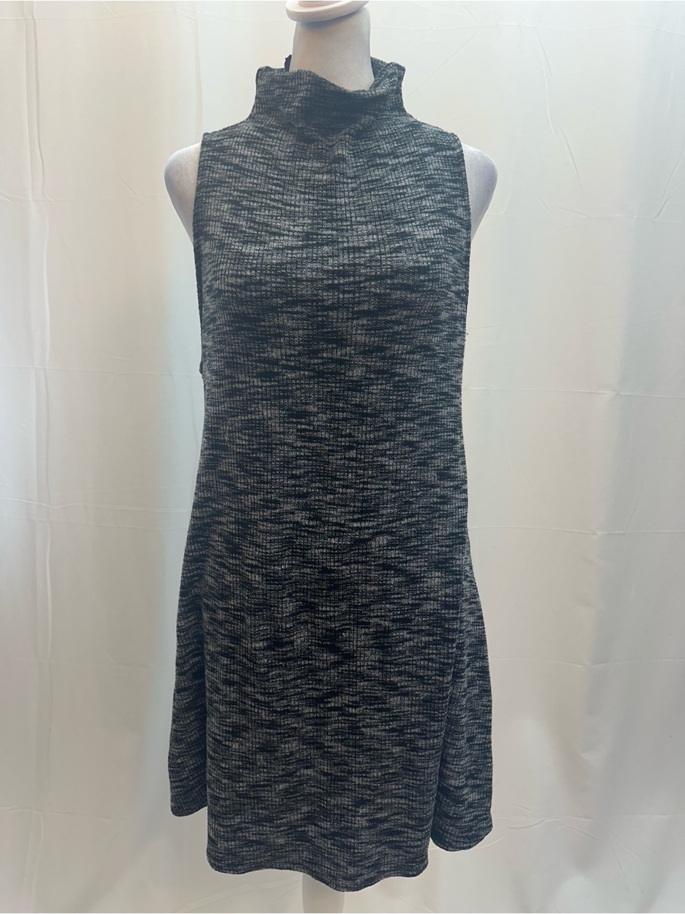 silence + noise Sleeveless Mock Neck Knit Midi Dress in Black and Gray M